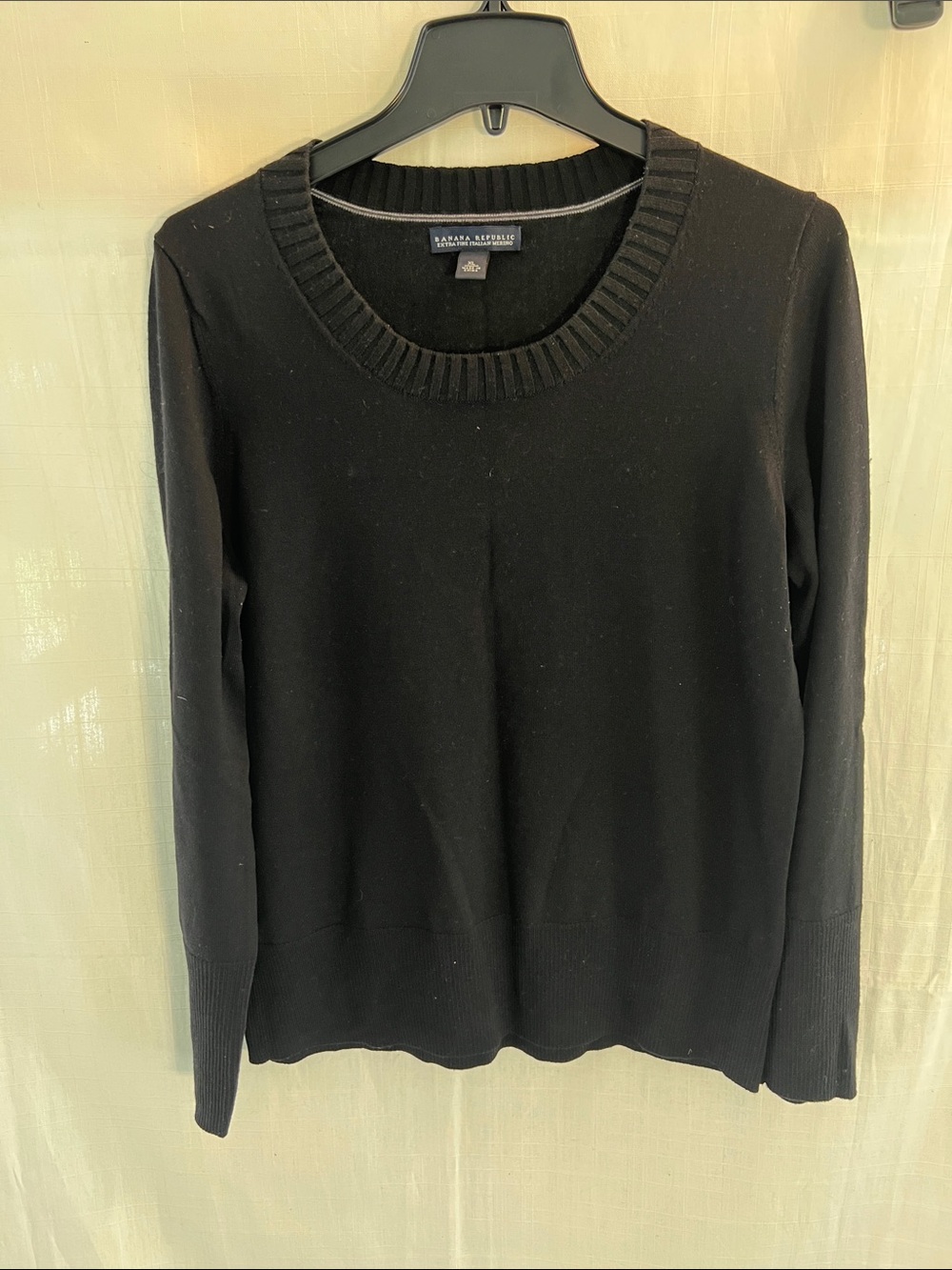 Banana Republic Women's Cranberry Black Scoopneck Sweater Sz XL